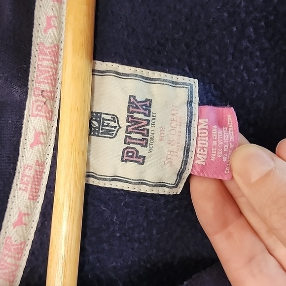 NFL PINK Seattle Seahawks Meet Me In The Endzone 5th & Ocean Hoodie - Picture 3 of 7